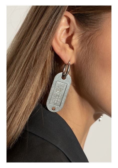 tag and key earrings unisex silver colored MM6 MAISON MARGIELA | SM6VG0090 P7210952